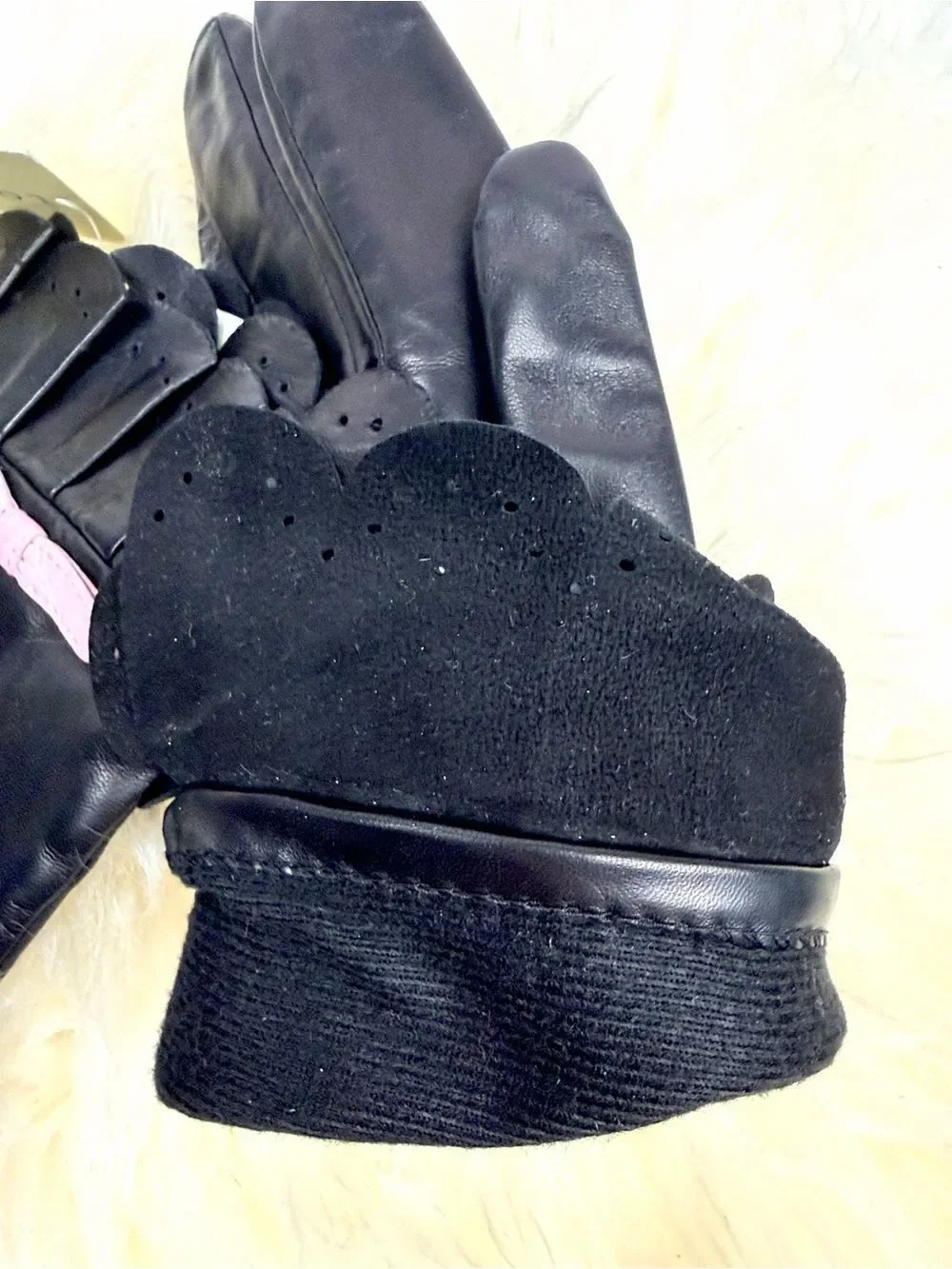 Lord & Taylor Black Leather Gloves Size 8 Pink Trim Bow Scalloped Cuff NWT Vtg
